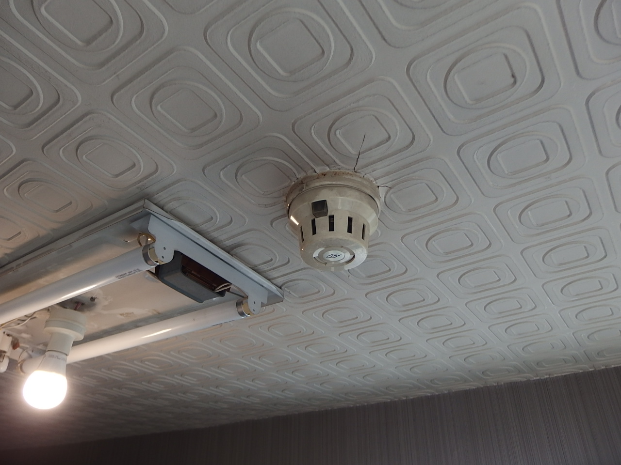 自動火災報知設備交換工事 画像3