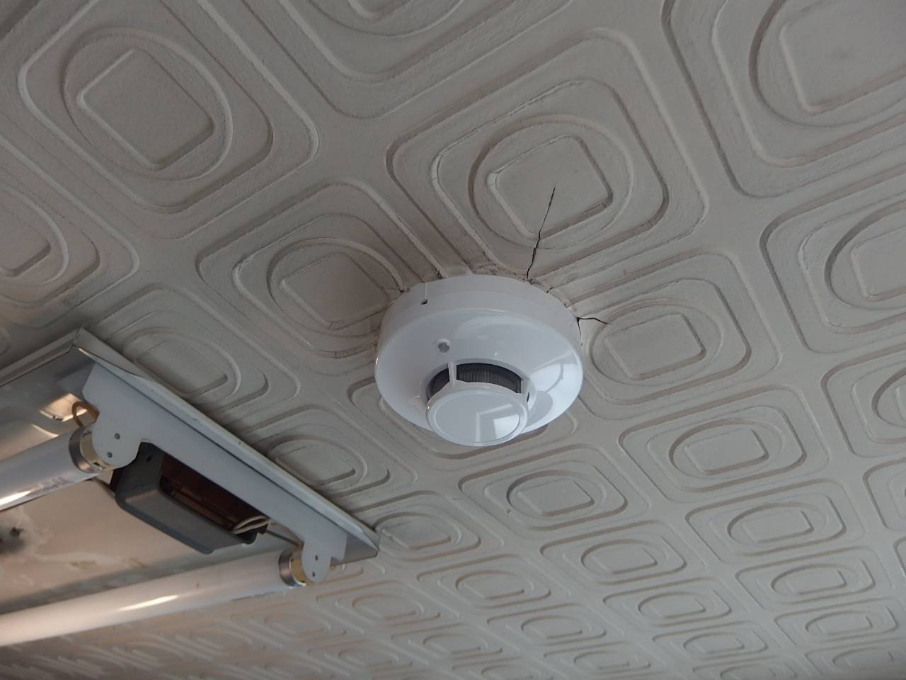 自動火災報知設備交換工事 画像4